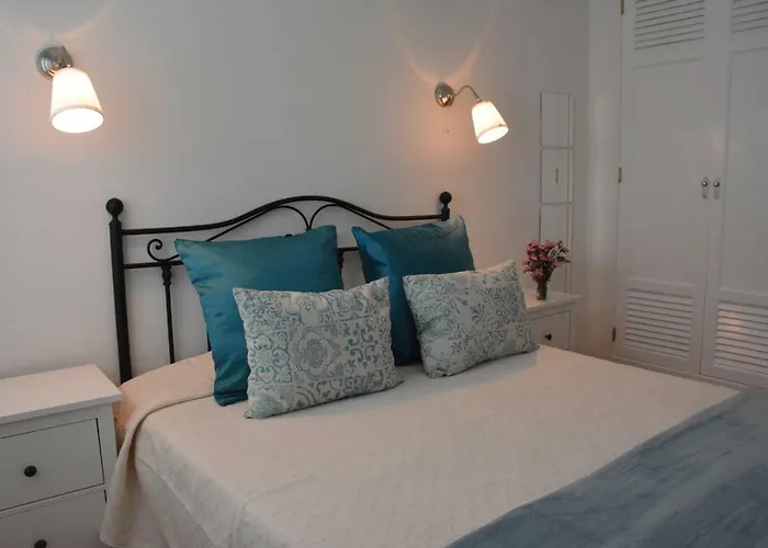 Ave Paraiso - Cozy And Sunny House